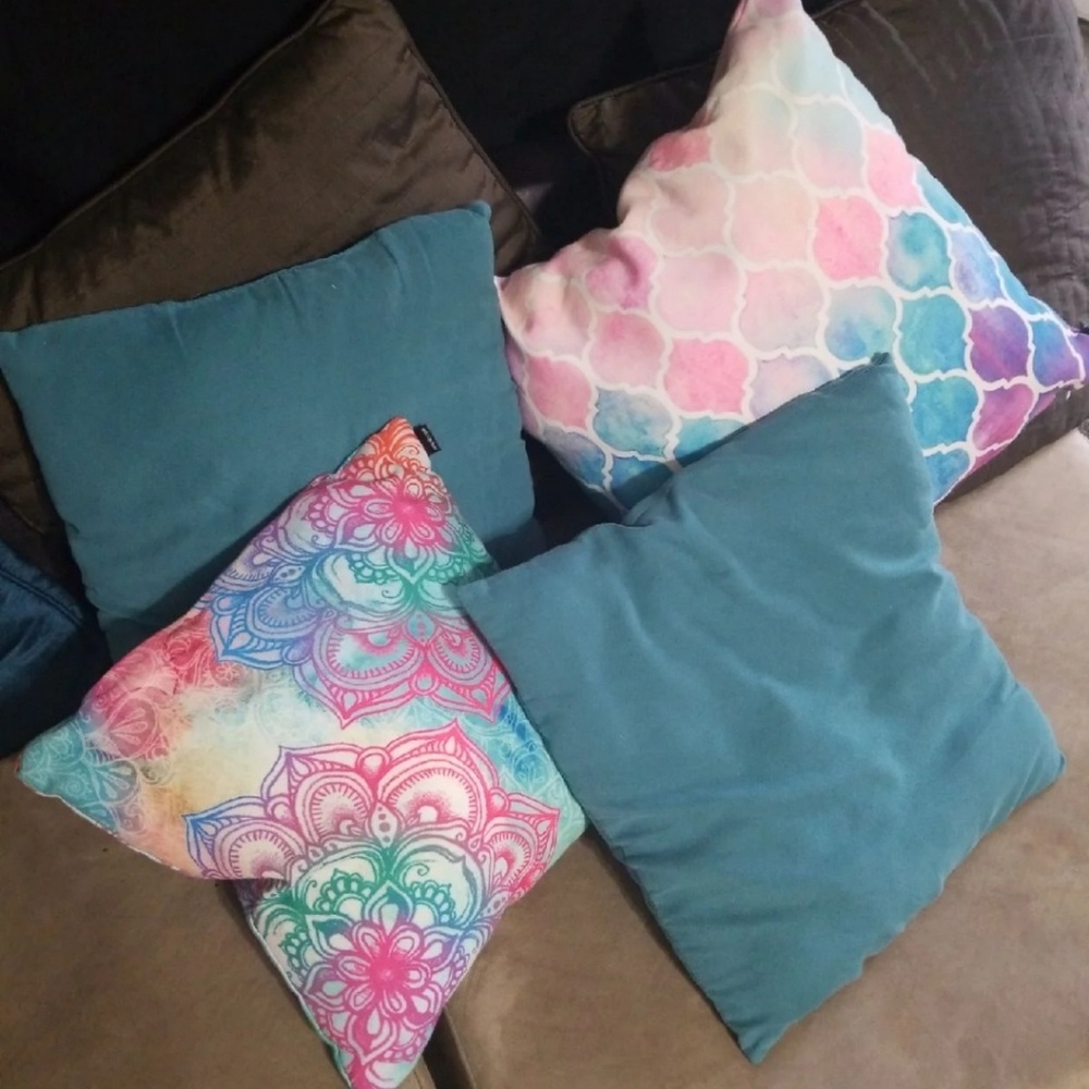Decor Pillow Set